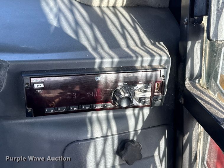 image for item DR0986 2019 Caterpillar 246D3 skid steer loader