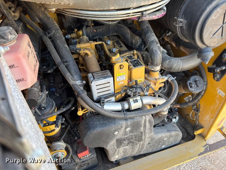 image for item DR0986 2019 Caterpillar 246D3 skid steer loader