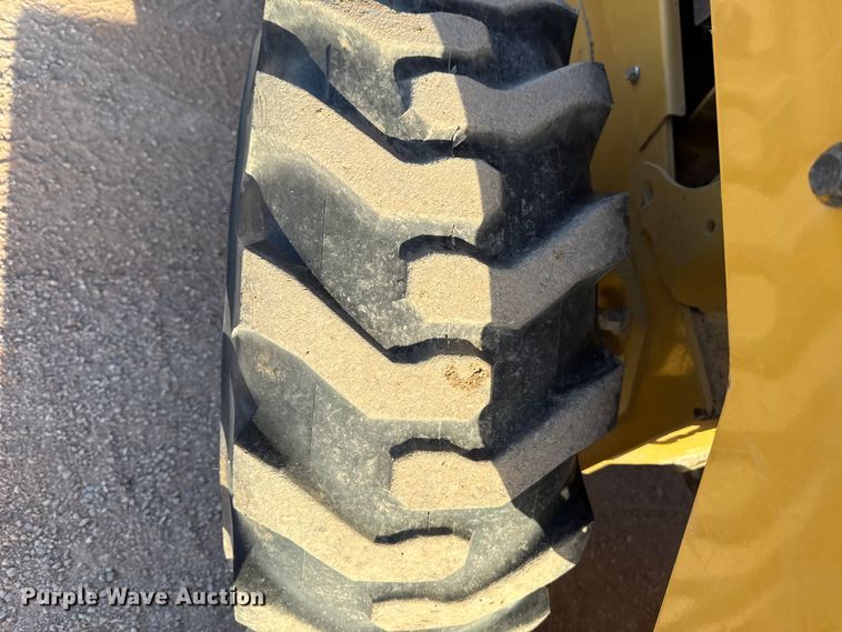 image for item DR0986 2019 Caterpillar 246D3 skid steer loader