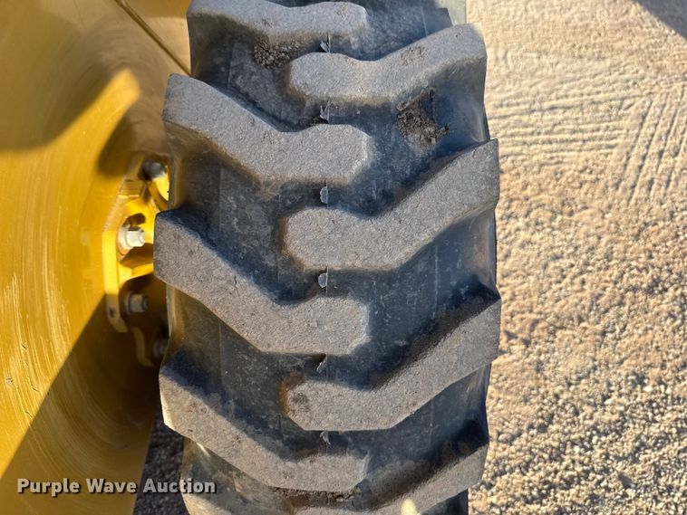 image for item DR0986 2019 Caterpillar 246D3 skid steer loader