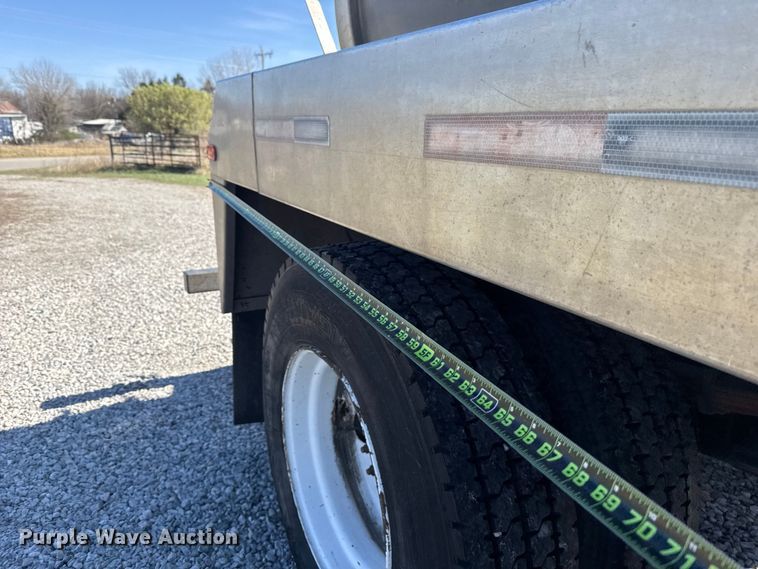 image for item DR0988 2007 International 4300 vacuum truck