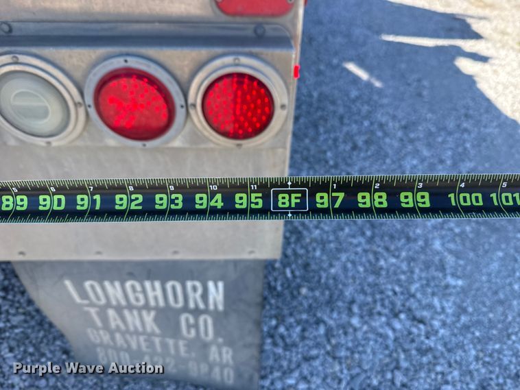 image for item DR0988 2007 International 4300 vacuum truck