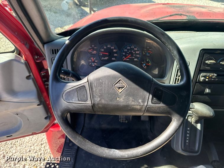 image for item DR0988 2007 International 4300 vacuum truck