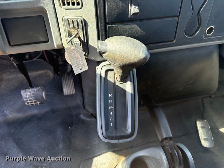 image for item DR0988 2007 International 4300 vacuum truck