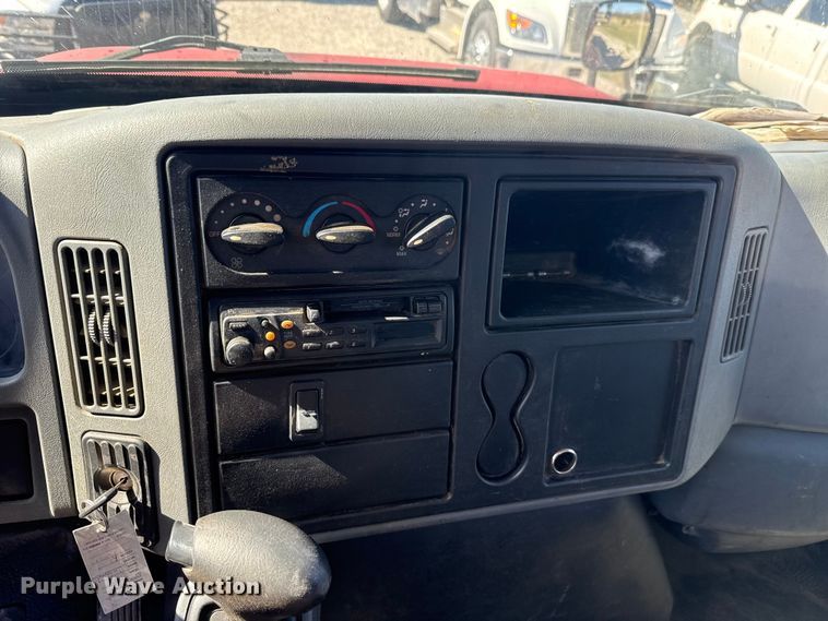 image for item DR0988 2007 International 4300 vacuum truck