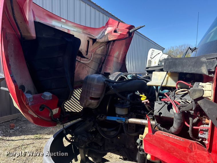 image for item DR0988 2007 International 4300 vacuum truck