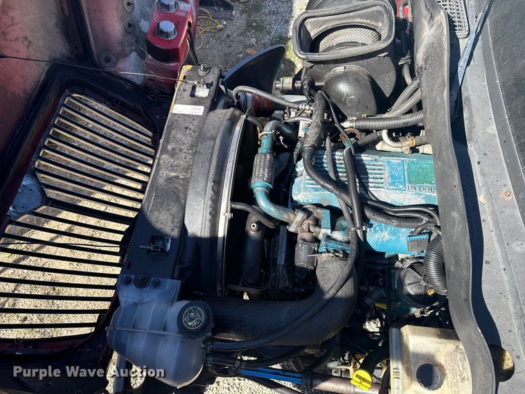 image for item DR0988 2007 International 4300 vacuum truck