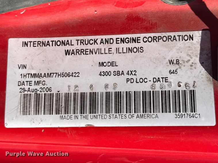 image for item DR0988 2007 International 4300 vacuum truck