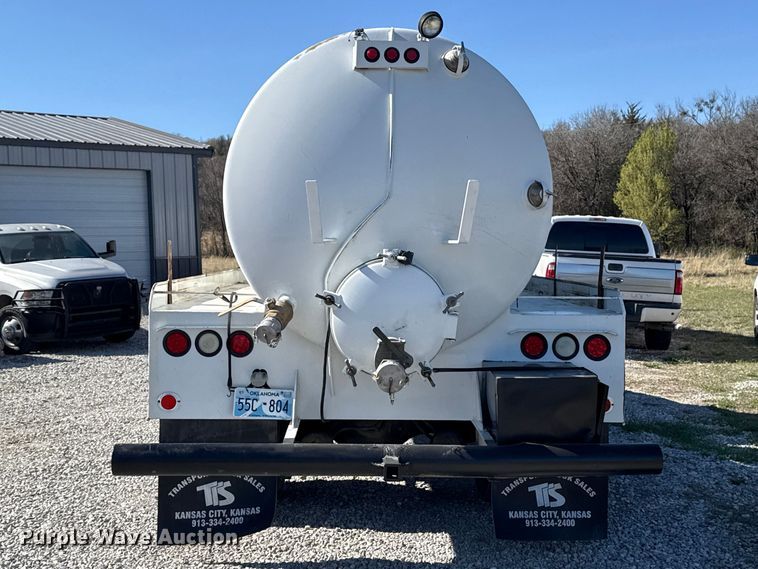 image for item DR0989 2007 Freightliner Business Class M2 vacuum truck