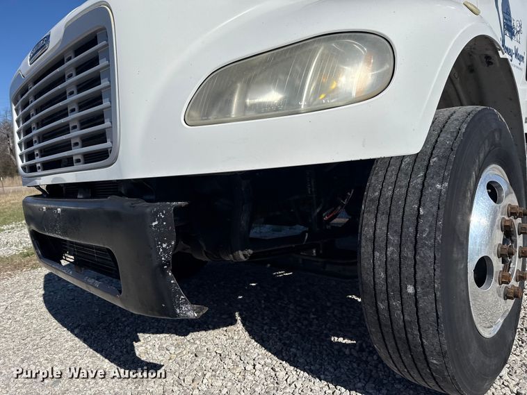 image for item DR0989 2007 Freightliner Business Class M2 vacuum truck