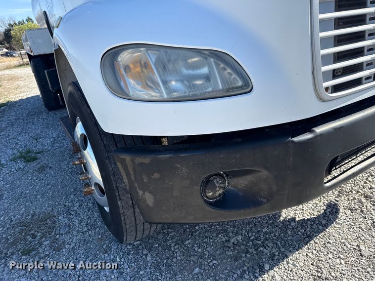 image for item DR0989 2007 Freightliner Business Class M2 vacuum truck