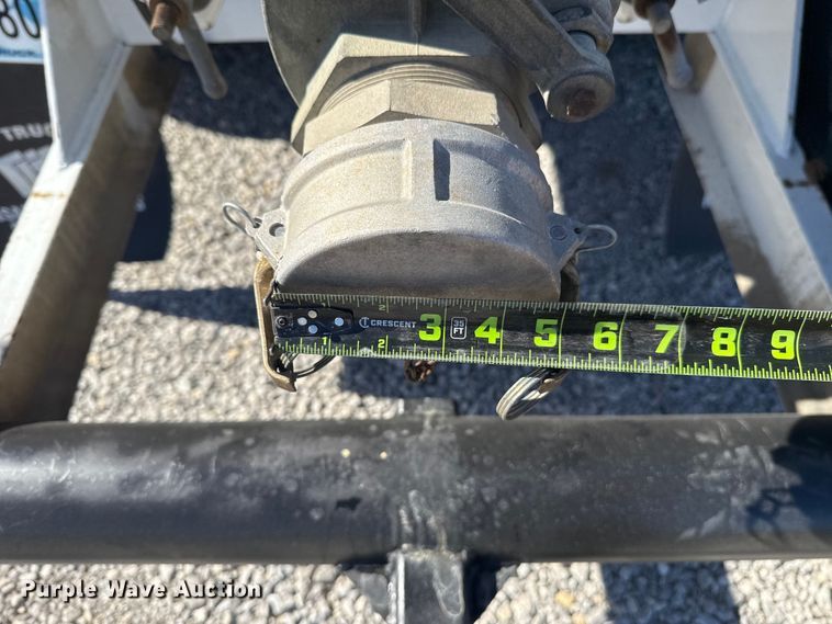 image for item DR0989 2007 Freightliner Business Class M2 vacuum truck