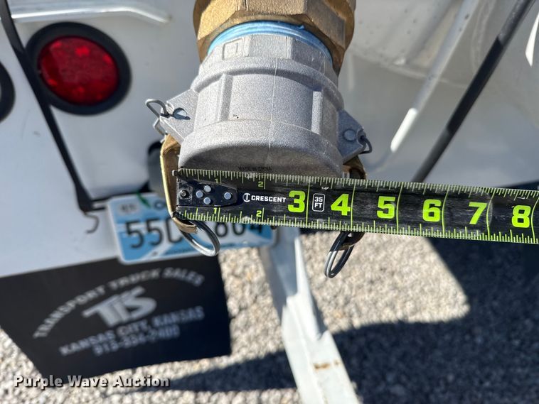 image for item DR0989 2007 Freightliner Business Class M2 vacuum truck