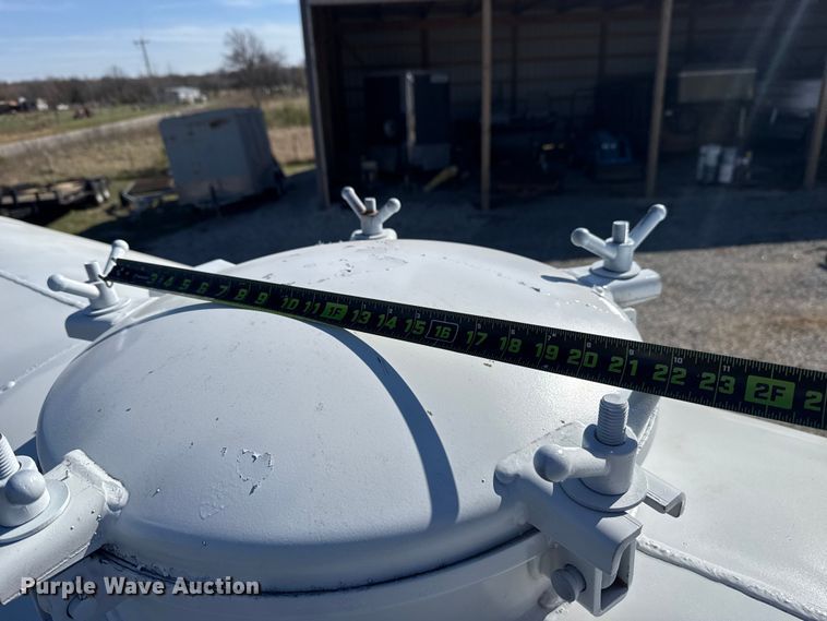 image for item DR0989 2007 Freightliner Business Class M2 vacuum truck