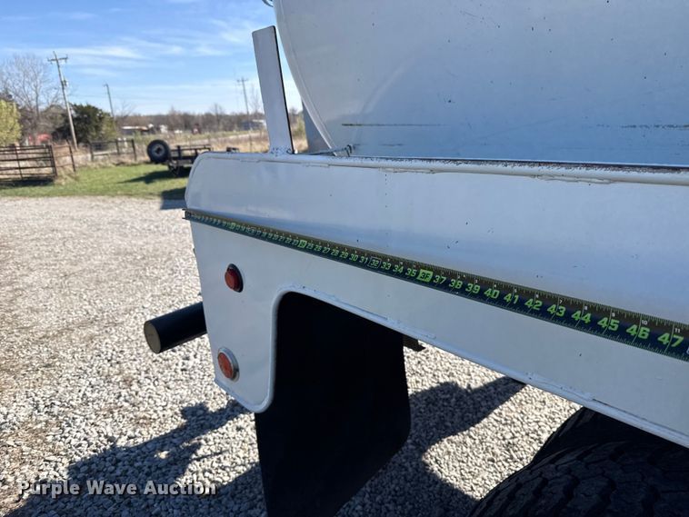 image for item DR0989 2007 Freightliner Business Class M2 vacuum truck