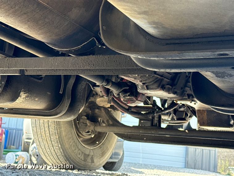 image for item DR0989 2007 Freightliner Business Class M2 vacuum truck