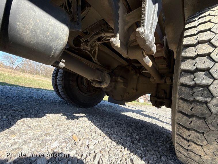 image for item DR0989 2007 Freightliner Business Class M2 vacuum truck