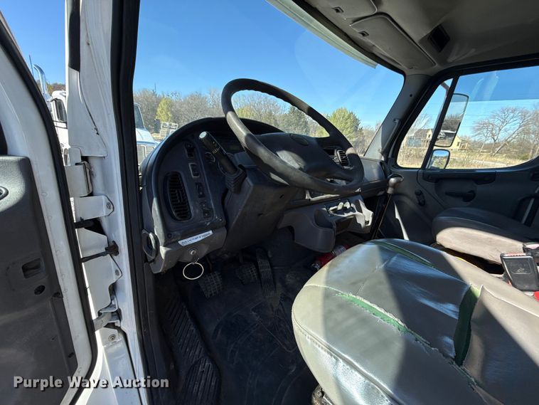 image for item DR0989 2007 Freightliner Business Class M2 vacuum truck