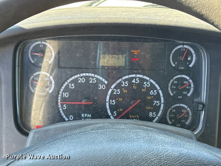 image for item DR0989 2007 Freightliner Business Class M2 vacuum truck