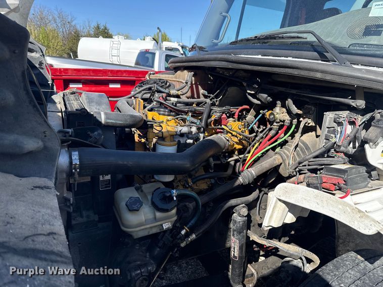 image for item DR0989 2007 Freightliner Business Class M2 vacuum truck