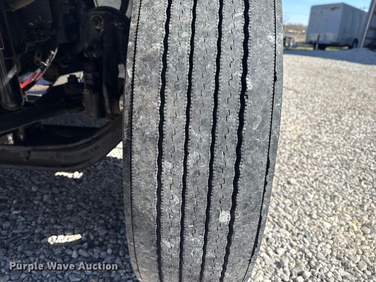 image for item DR0989 2007 Freightliner Business Class M2 vacuum truck