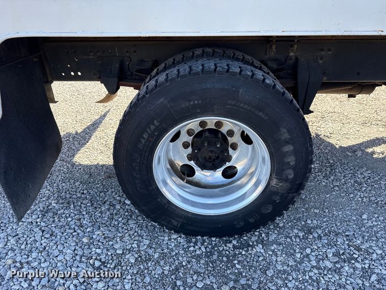 image for item DR0989 2007 Freightliner Business Class M2 vacuum truck