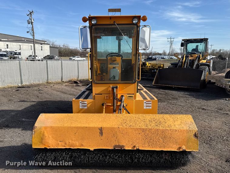 image for item DR1008 Rosco 4930 broom