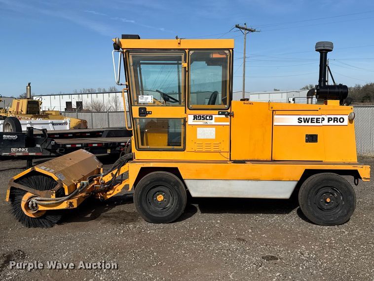 image for item DR1008 Rosco 4930 broom