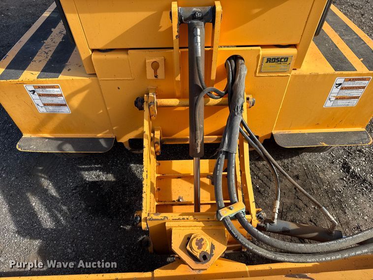 image for item DR1008 Rosco 4930 broom