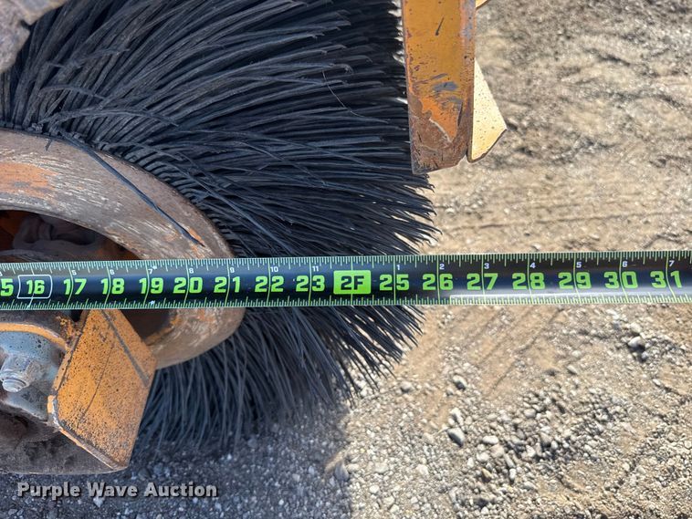 image for item DR1008 Rosco 4930 broom