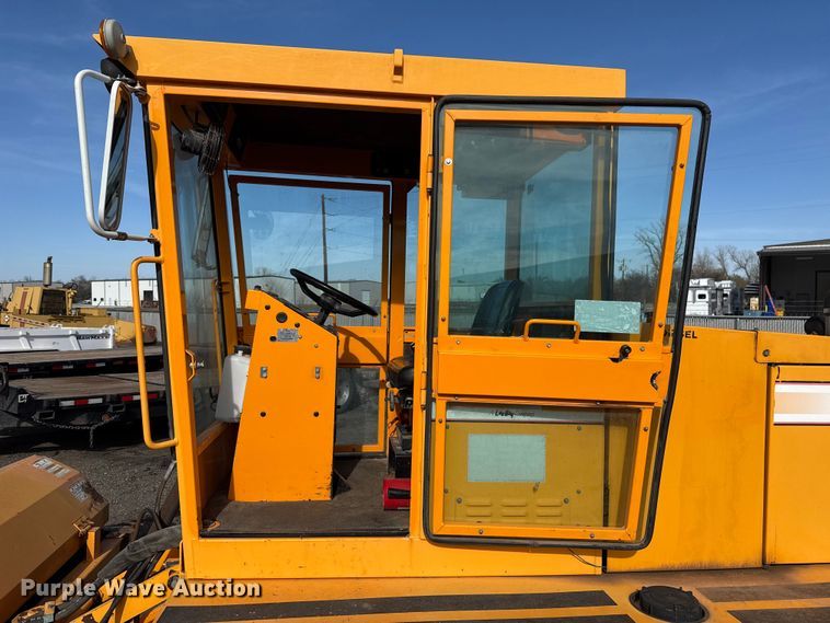 image for item DR1008 Rosco 4930 broom