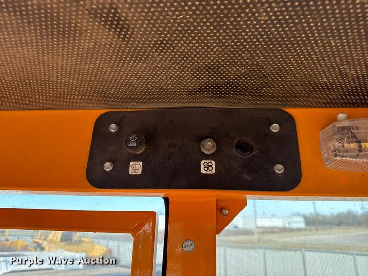 image for item DR1008 Rosco 4930 broom