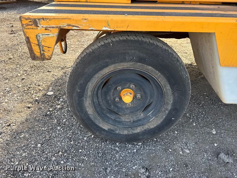 image for item DR1008 Rosco 4930 broom