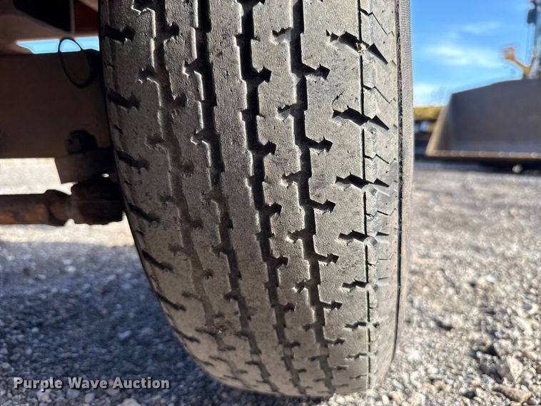 image for item DR1008 Rosco 4930 broom