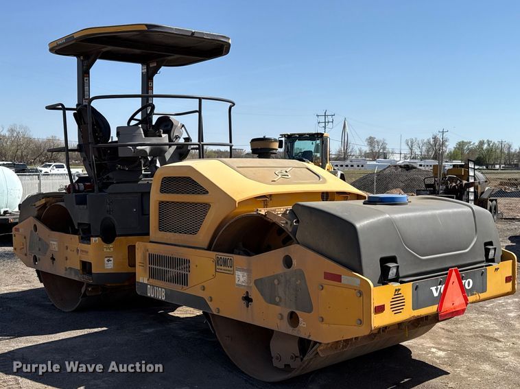 image for item DR1009 2016 Volvo DD110B double drum vibratory roller