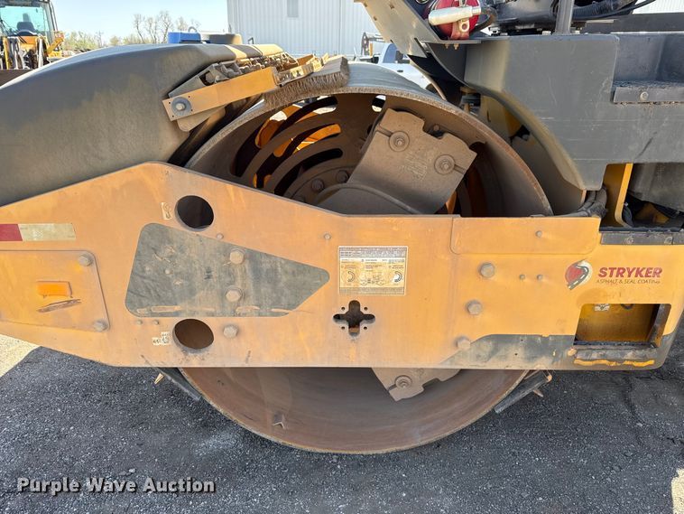 image for item DR1009 2016 Volvo DD110B double drum vibratory roller