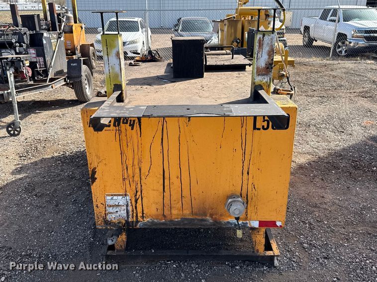 image for item DR1011 LeeBoy L500 tack distributer trailer