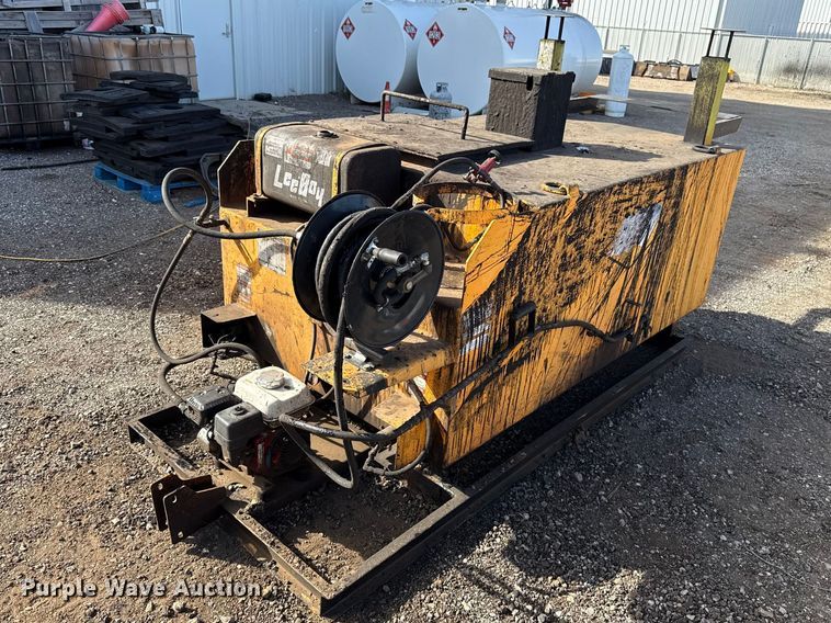 image for item DR1011 LeeBoy L500 tack distributer trailer