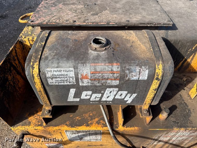 image for item DR1011 LeeBoy L500 tack distributer trailer