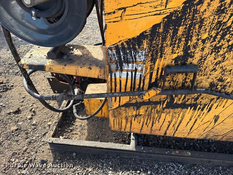 image for item DR1011 LeeBoy L500 tack distributer trailer