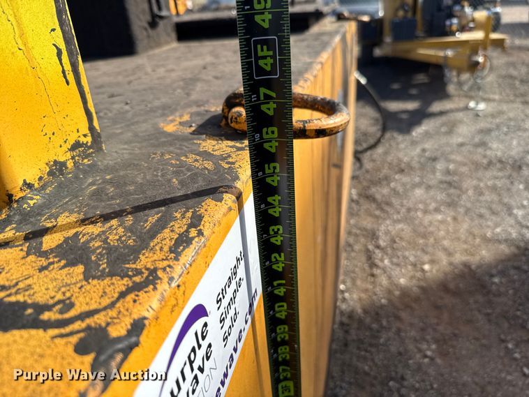 image for item DR1011 LeeBoy L500 tack distributer trailer