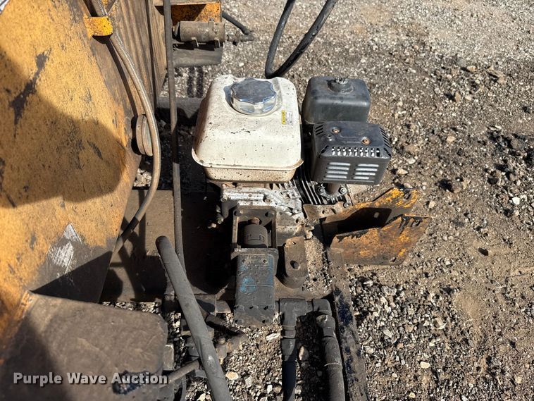 image for item DR1011 LeeBoy L500 tack distributer trailer