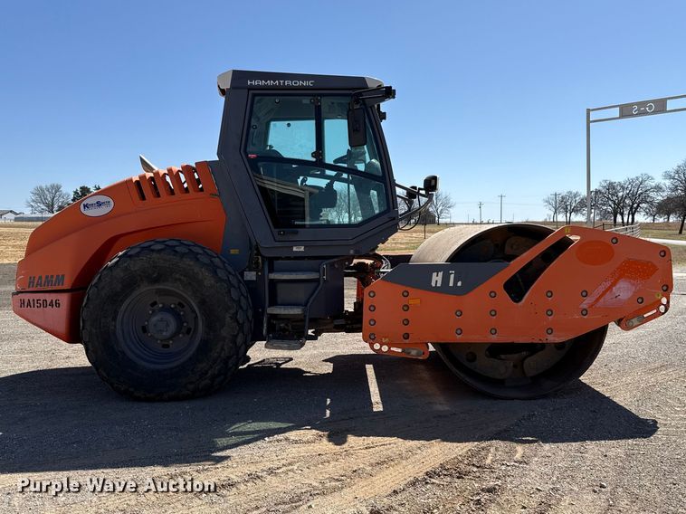 image for item DR1029 2015 Hamm H11i single drum vibratory roller