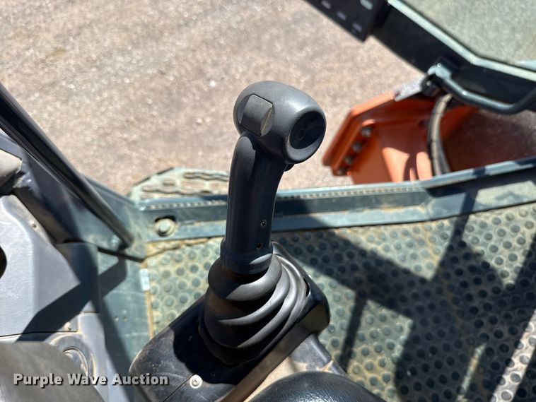 image for item DR1029 2015 Hamm H11i single drum vibratory roller