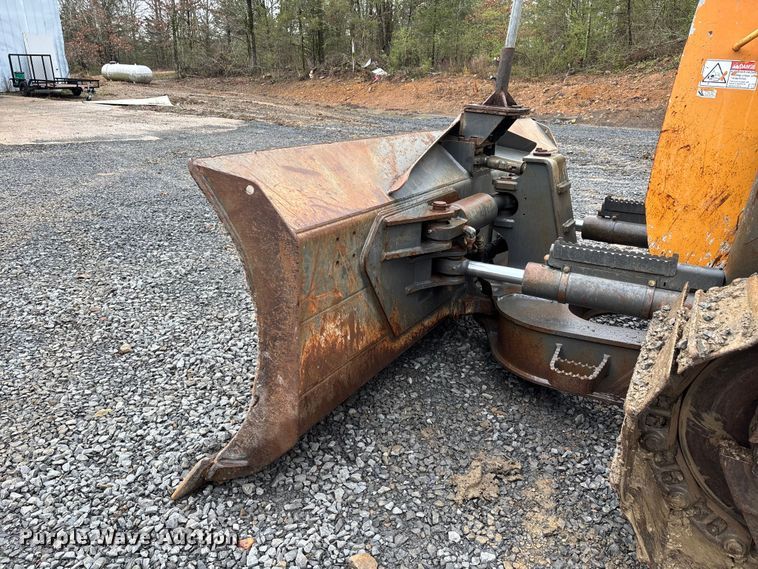 image for item DT0054 2016 Case 1150M dozer