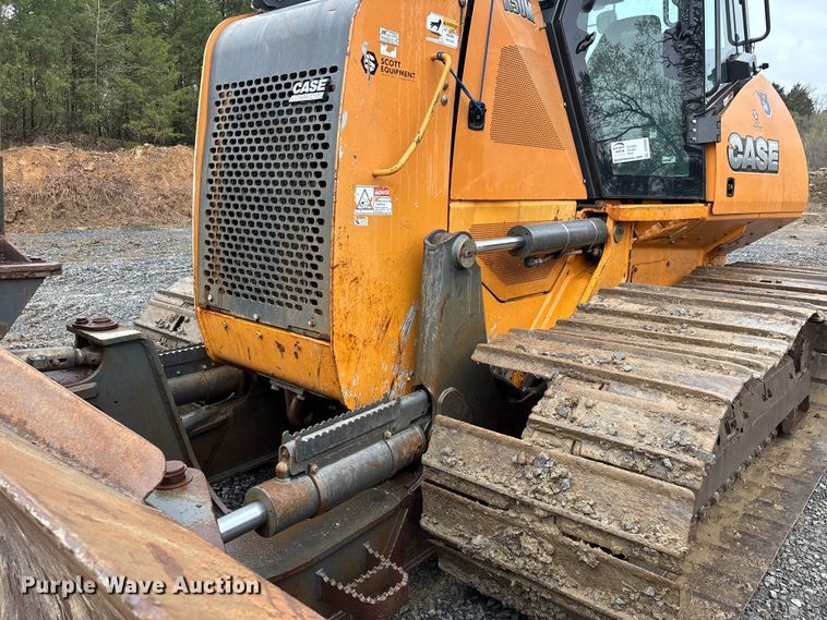 image for item DT0054 2016 Case 1150M dozer