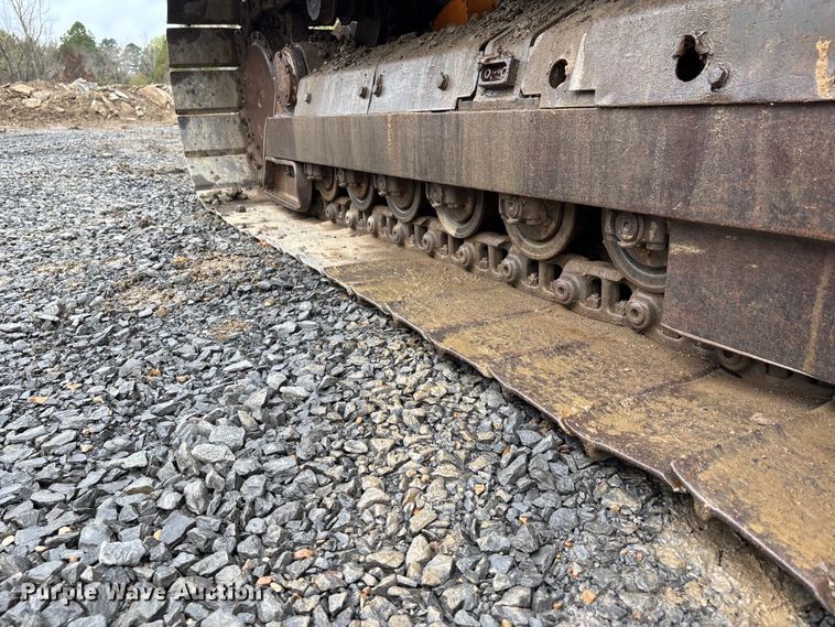 image for item DT0054 2016 Case 1150M dozer