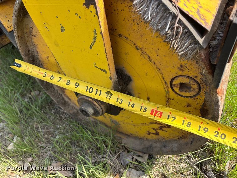 image for item DT0101 2003 Beuthling B100 double drum roller