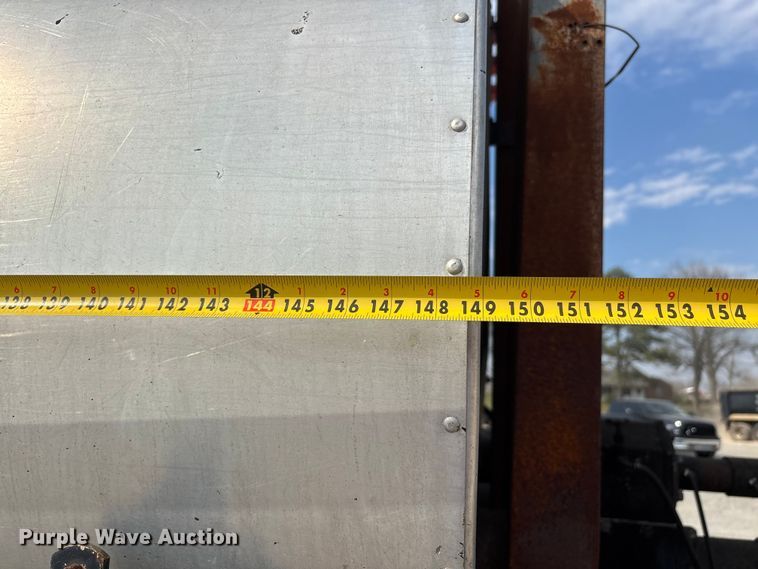 image for item DT0102 2001 International 4900 oil distributor truck