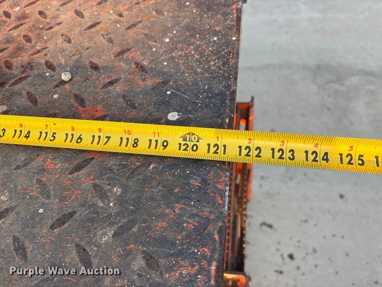 image for item DT0103 2013 JLG 3248RS scissor lift